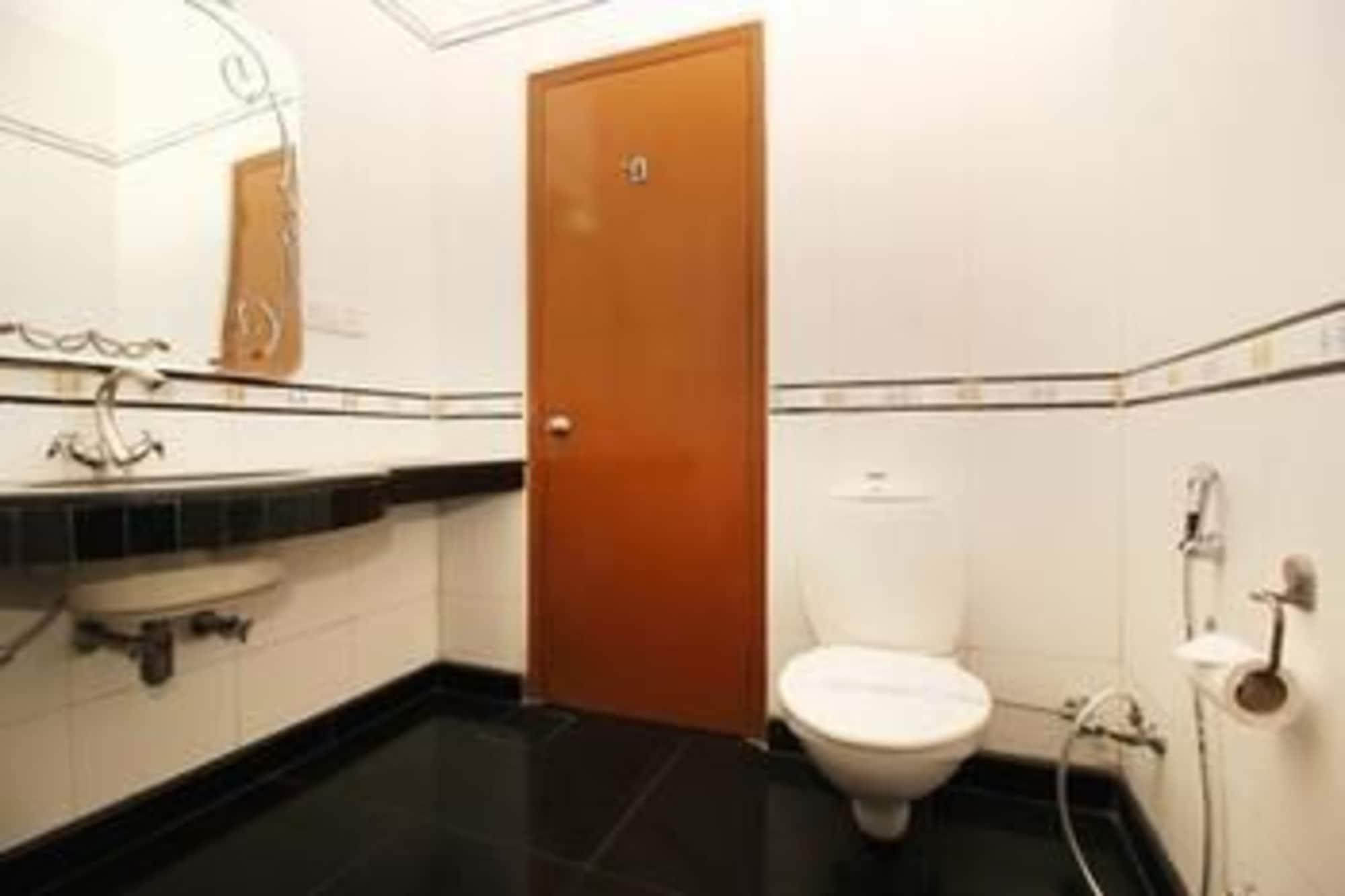 Airport Hotel New Delhi Ngoại thất bức ảnh
