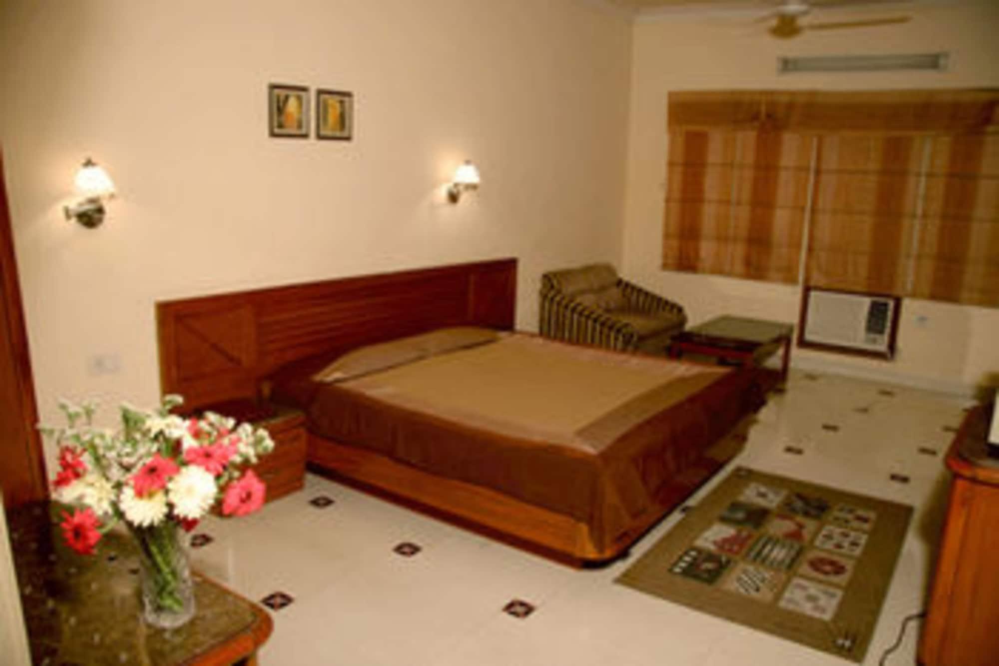 Airport Hotel New Delhi Ngoại thất bức ảnh