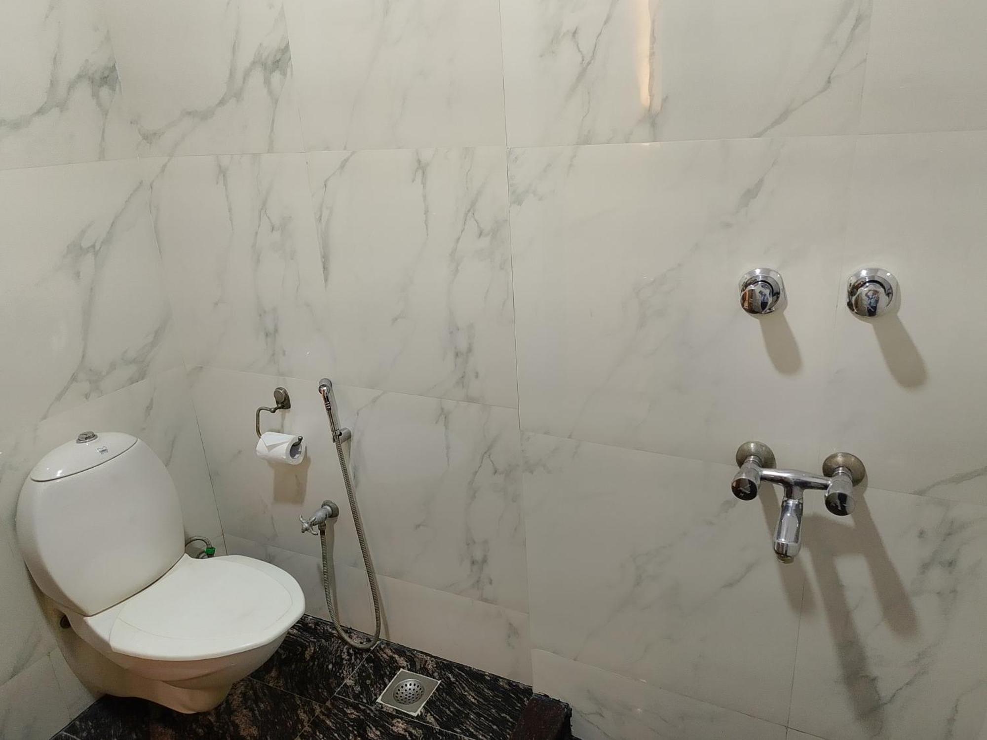 Airport Hotel New Delhi Ngoại thất bức ảnh