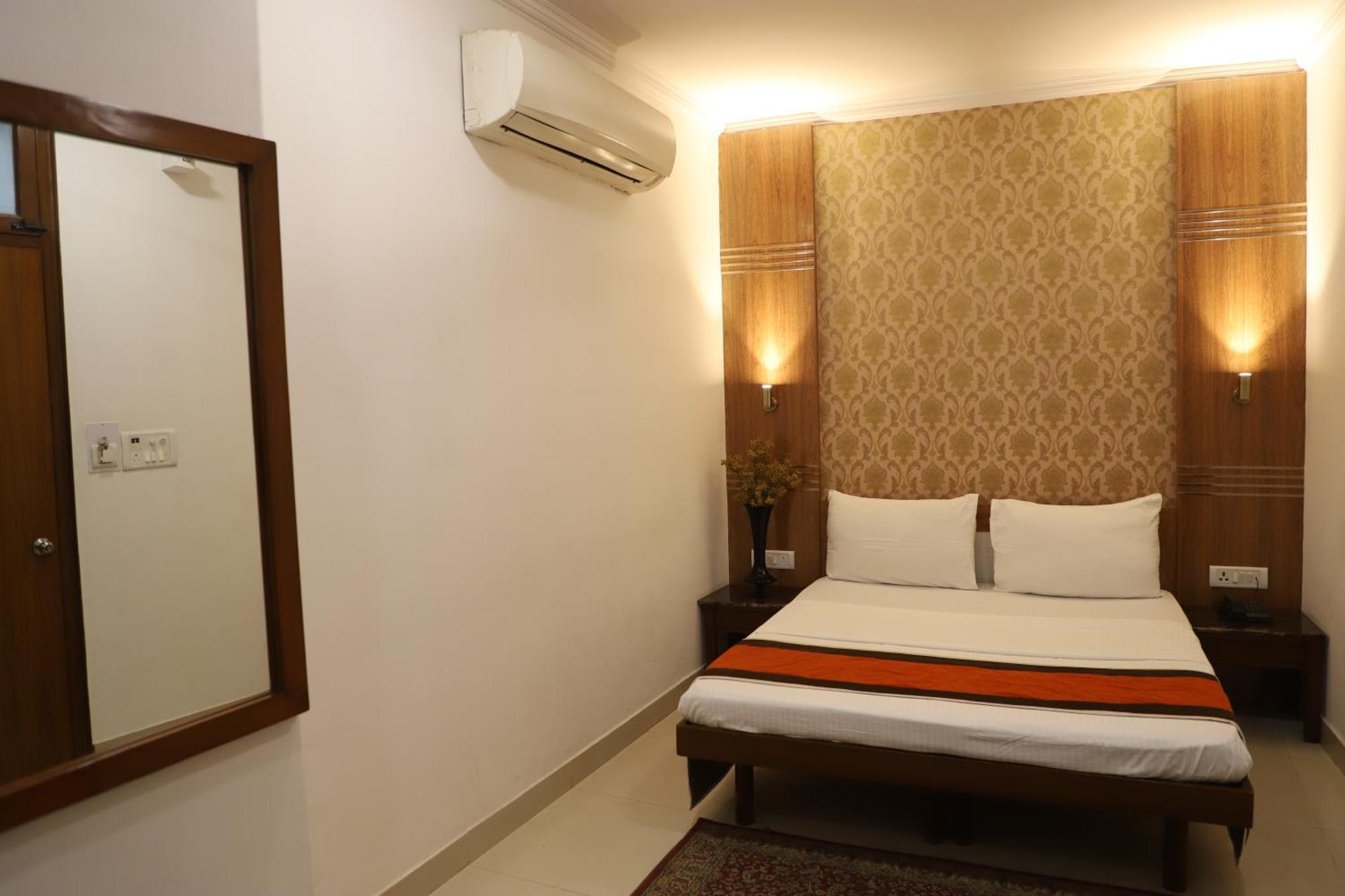 Airport Hotel New Delhi Ngoại thất bức ảnh
