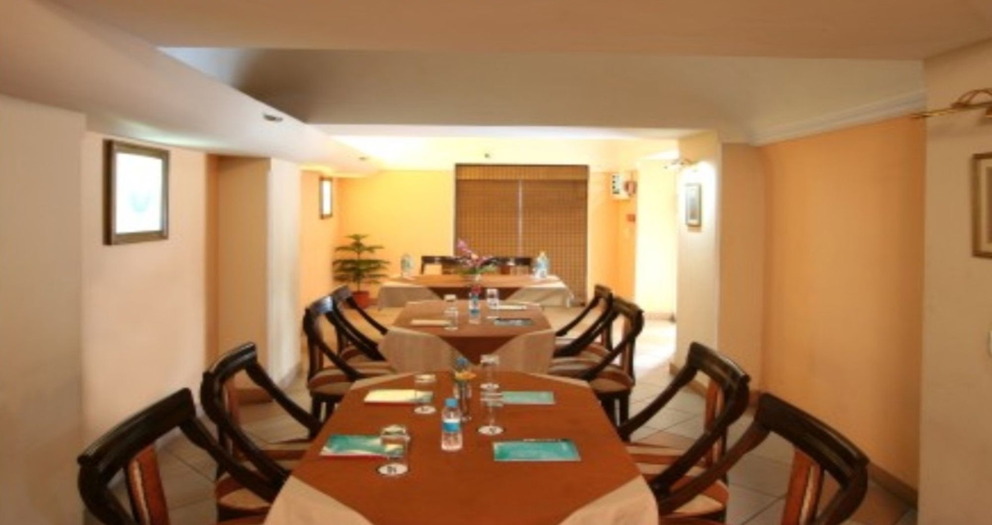 Airport Hotel New Delhi Ngoại thất bức ảnh